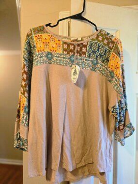 Easel M top with patchwork print, new from Market